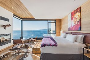 Hotel AWA Puerto Varas