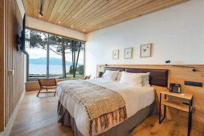 Hotel AWA Puerto Varas