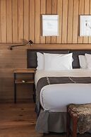 Hotel AWA Puerto Varas