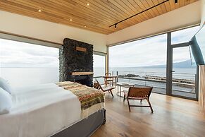 Hotel AWA Puerto Varas