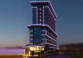 Golden Tulip Istanbul Bayrampasa