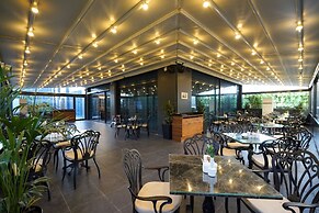Golden Tulip Istanbul Bayrampasa