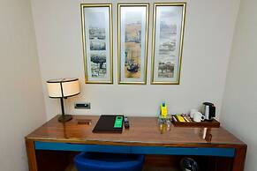 Golden Tulip Istanbul Bayrampasa