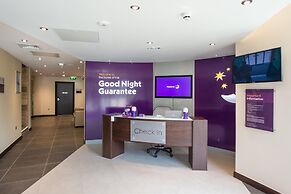 Premier Inn Farnborough Town Centre