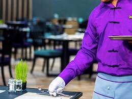 Mercure Yangon Kaba Aye