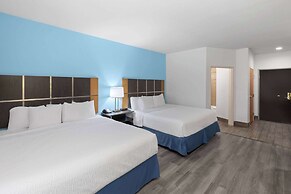 Days Inn & Suites by Wyndham Lubbock Medical Center