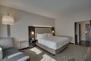 Holiday Inn Express & Suites Charleston NE Mt Pleasant US17 by IHG