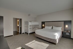 Holiday Inn Express & Suites Charleston NE Mt Pleasant US17 by IHG