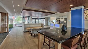 Holiday Inn Express and Suites Broomfield by IHG