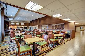 Fairfield Inn & Suites Springfield Holyoke