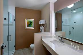 Fairfield Inn and Suites by Marriott Syracuse Carrier Circle