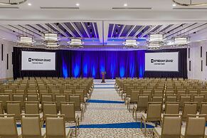 Wyndham Grand Clearwater Beach