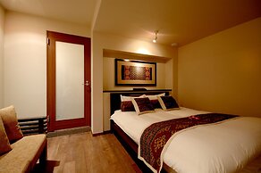 AROMA BARU - Adults only