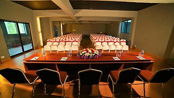 The Mountain Courtyard Thekady