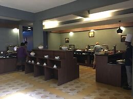 The Mountain Courtyard Thekady