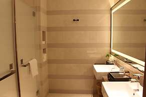 Golden Eagle Summit Hotel Yancheng