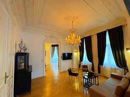 7th Heaven Vienna Center Apartments