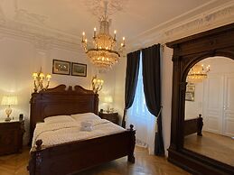 7th Heaven Vienna Center Apartments