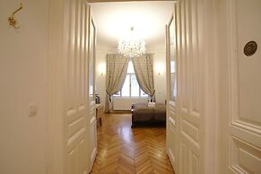 7th Heaven Vienna Center Apartments