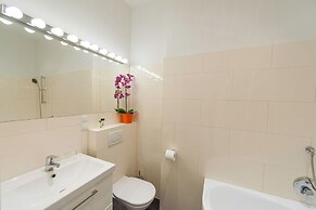 7th Heaven Vienna Center Apartments