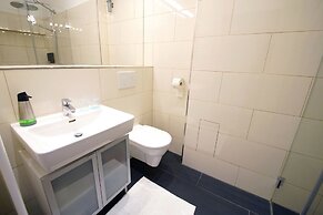 7th Heaven Vienna Center Apartments