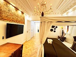 7th Heaven Vienna Center Apartments