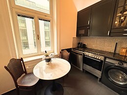 7th Heaven Vienna Center Apartments
