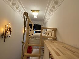 7th Heaven Vienna Center Apartments