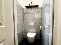 7th Heaven Vienna Center Apartments