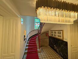 7th Heaven Vienna Center Apartments