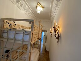 7th Heaven Vienna Center Apartments