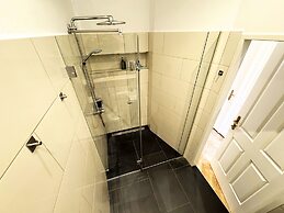7th Heaven Vienna Center Apartments