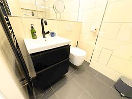 7th Heaven Vienna Center Apartments