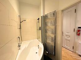 7th Heaven Vienna Center Apartments