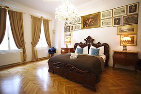 7th Heaven Vienna Center Apartments