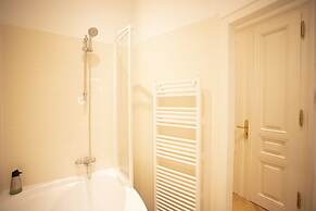 7th Heaven Vienna Center Apartments