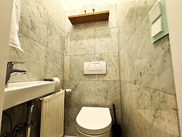 7th Heaven Vienna Center Apartments