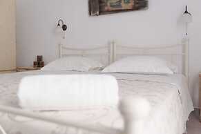 Fragias Boutique Studios & Apartments