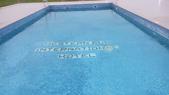 Western Sun International Hotel & Events Centre