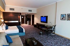 Golden Tulip Doha (Luxury City Hotel)