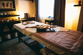 Golden Tulip Doha (Luxury City Hotel)