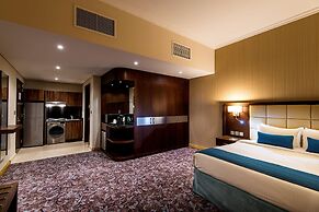 Golden Tulip Doha (Luxury City Hotel)