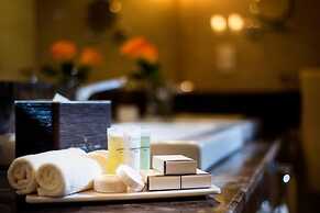 Golden Tulip Doha (Luxury City Hotel)