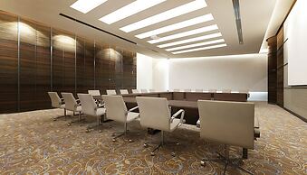 Golden Tulip Doha (Luxury City Hotel)