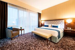 Golden Tulip Doha (Luxury City Hotel)