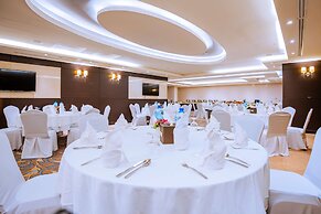 Golden Tulip Doha (Luxury City Hotel)