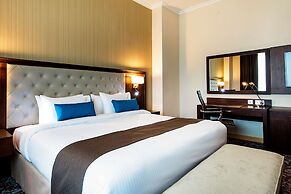 Golden Tulip Doha (Luxury City Hotel)