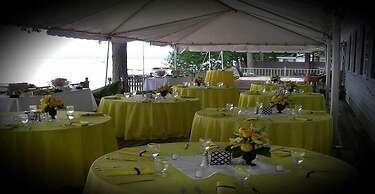 Churchill Pointe Inn