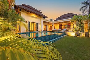 Baan Bua Estate by Tropiclook