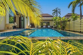 Baan Bua Estate by Tropiclook